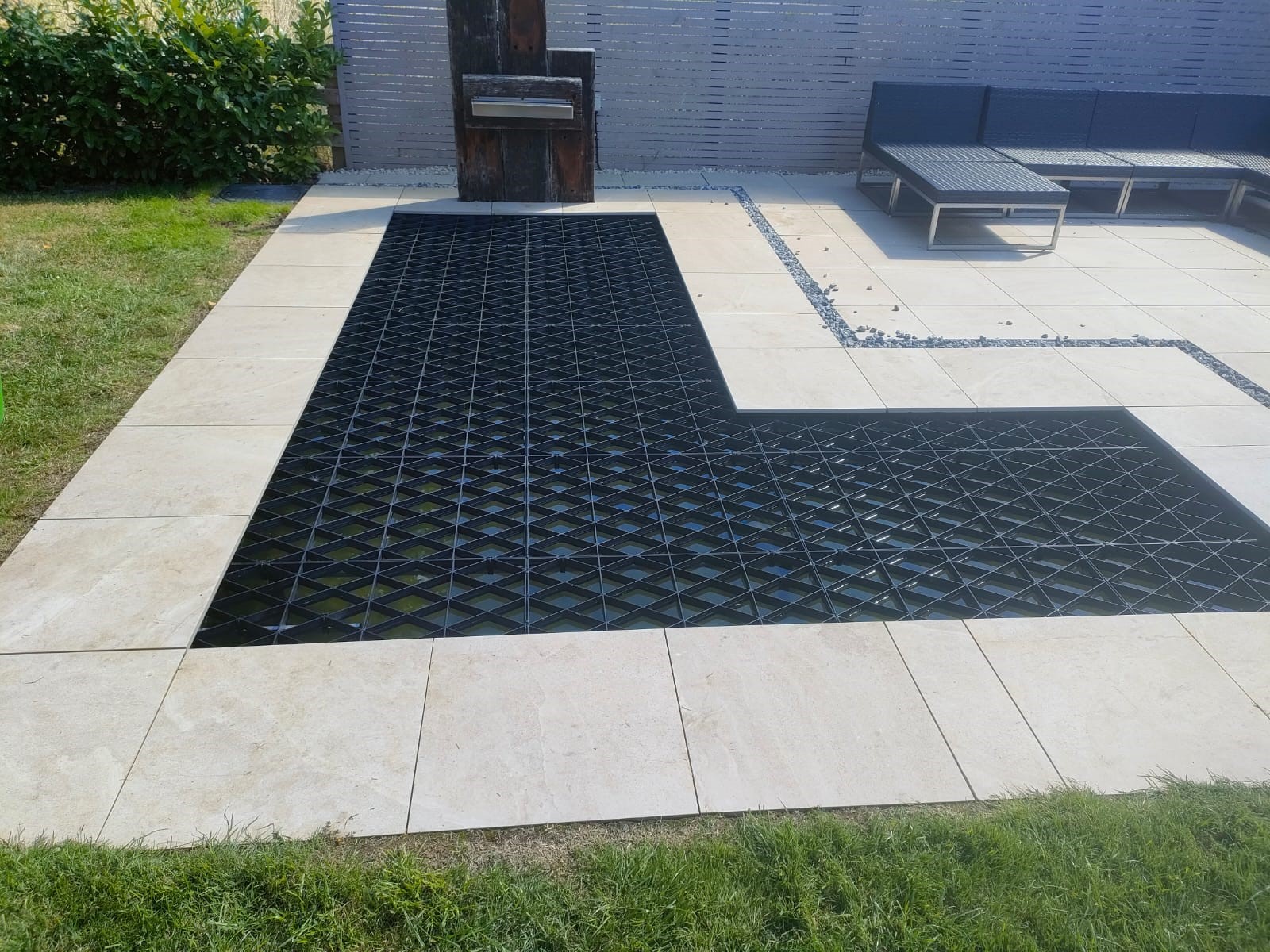 Fully Fitted Diamondeck Safety Grid